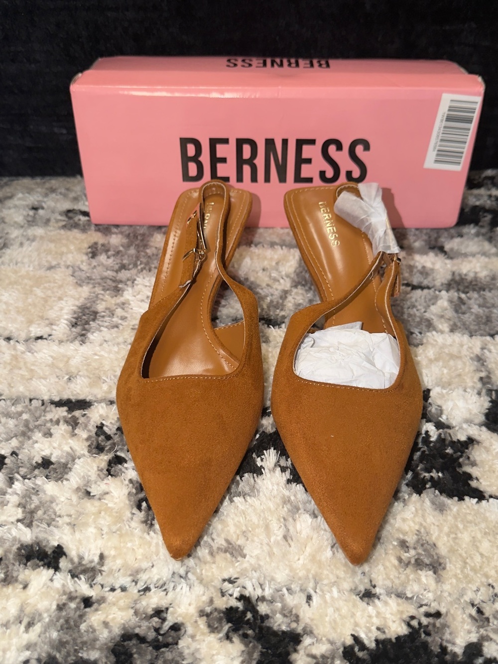 BERNESS Tan Pointed-Toe Slingback Heels